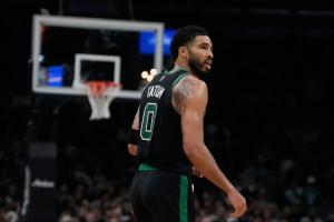 怀特谈塔图姆：谁都想复出后立刻变回原来的自己 只能想法去调整