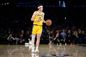 里夫斯：爸妈都是篮球运动员 我从他们那里学到了一些东西