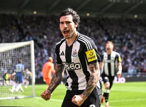 北爱尔兰主帅：输球失望但有积极方面，托纳利是英超最强中场之一