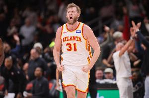 兰代尔：澳洲人的特点是不断沟通 场上发声能掩盖防守错误