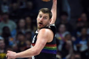 麦迪：约基奇毫不在意自己砍下20+20+20 赛后只关心自己的马