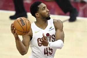 米切尔骑士生涯第197场20+ 超越沃尔德·弗瑞升至队史第五