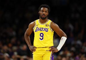 没存在感！布朗尼替补7分钟0出手无有效数据&2次犯规