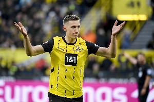 法尔克：施洛特贝克想重谈合同，多特认为是因红军红魔再度有意他