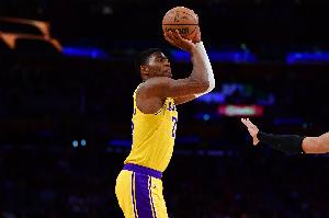 锦上添花！八村塁第三节拿到7分 三节7中5贡献12分