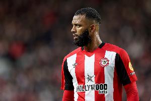 巴媒介绍伊戈尔·蒂亚戈童年：13岁丧父，母亲做环卫工人