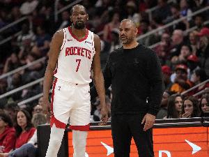 乌度卡谈破KD包夹：控制失误最重要 把球传给队友并信任后续进攻