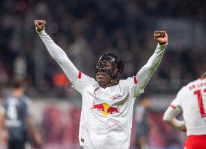 记者：若迪奥曼德低于1亿镑曼联会出手 但红魔更愿意把钱花在中场