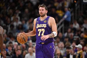 东契奇赛季至今对阵雷霆场均15.5分 对阵所有对手中最少