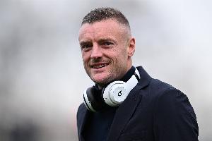 克雷莫内塞官方：瓦尔迪肌肉不适接受检查，未来几天将复查