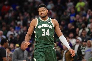 字母：我和雄鹿需要做伴侣心理咨询 双方都坐下来说出自己的想法