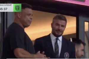 迈阿密国际新主场揭幕战，大罗、贝克汉姆来到球场观看比赛