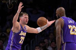 追梦：东契奇不在詹姆斯肯定能掌控比赛 但湖人本是围绕前者构建