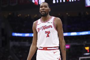 麦迪：我和卡特都认为KD已是历史前5 任何方面超越乔丹都很了不起