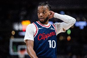 小卡：加兰性格外向&爱开玩笑 他与大家相处融洽&总能带来正能量