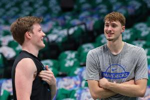 近两战合砍96分！美媒晒最佳新秀概率 弗拉格逆转反超克尼佩尔