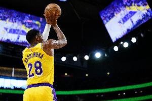 老詹唯一帮手！八村塁半场7中6得14分4板1抢断