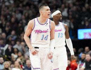 连续4年打附加赛！美记：热火赛后的球队会议氛围非常激烈