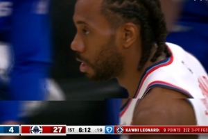 太凶残了！伦纳德三分球再中 快船开场半节已经领先独行侠20+