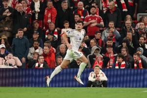 太阳报：迈阿密国际和那不勒斯对马奎尔感兴趣，他选择与曼联续约