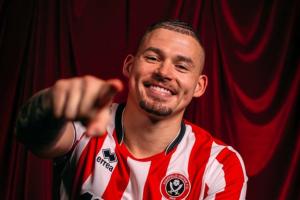 英媒:谢菲联有意续租菲利普斯 任何交易都需曼城在财政上进行配合