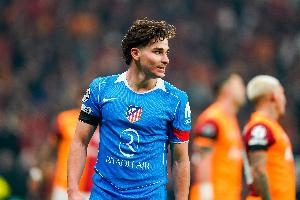 TA：巴萨对阿尔瓦雷斯感兴趣不是秘密，球员今夏或面临抉择