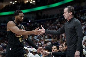 米切尔：纸面上我们有争冠实力但这都毫无意义 我们必须真正兑现