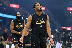 米切尔：我们是一支全新球队 现在哈登在内的每个人都找到了位置