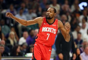 手感一般般！杜兰特首节打满 6投2中拿到7分2篮板3助攻