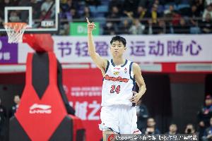 都没出汗！崔永熙仅打9分钟5中3轻松拿到7分1板1断