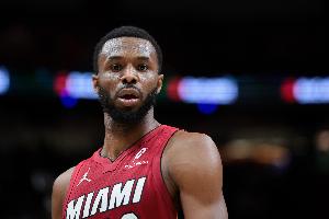 彻底迷失！维金斯6中2仅得到5分1板2助1帽 三分4中1