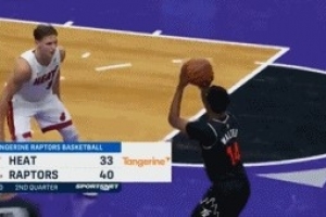 很伤！拉松后场传球直接送给对手 沃尔特三分予以惩戒