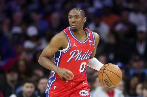 正负值-18！马克西20投9中&三分10中5 拿到全队最高23分另3板5助