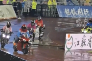 无锡队主场将迎来超燃跨界联动，张雪机车车友队硬核助威