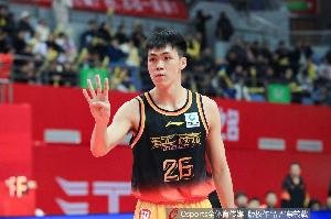 无力回天！庞峥麟12中6拿到16分8助 罚球3中2