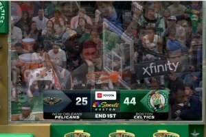 一节花！绿军首节10记三分轰44分&领先鹈鹕19分 布朗6中4得12分