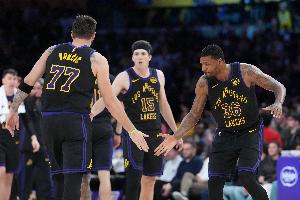 斯玛特：东里缺阵的影响确实很大 我们每个人都要扛起更多责任