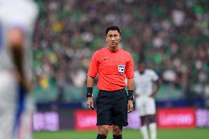 记者：中国裁判组将执法亚冠利雅得新月vs多哈萨德比赛，马宁主哨