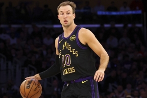 高级货就是高级货！肯纳德28分钟 12中6&三分4中2拿19分3助3断