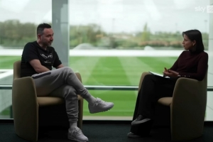 德泽尔比:现在目标赢一场球,做到这一点就能以不同方式看待未来