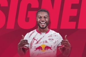 巴库谈参加世界杯可能性：我想继续努力，让纳格尔斯曼难以取舍