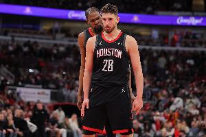 斯通：融合每个人的特点是我们一直在做的事 近15场找到了节奏！