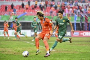 江西庐山2-0完胜对手！风雨中捍卫主场荣耀！