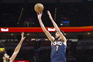 戴格诺特:切特上升空间还很大 会看到比以往季后赛更出色的他