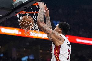 斯波:韦尔在球队需要他的时候发挥出色 他的篮板球起了关键作用