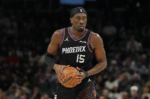 机会不多!马威首发出战22分钟 3中2拿4分4板2助3帽