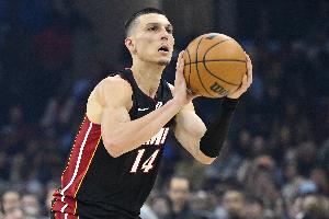 关键6分仍难救主！希罗受伤病困扰仅打33场 场均20.5分4.8板