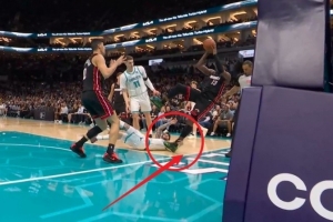 香珀特:阿德巴约受伤很不幸 但三球绝不是蓄谋已久的故意脏动作