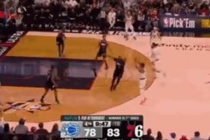 根本停不下来!贝恩手感火热再中三分 帮助魔术追到2分