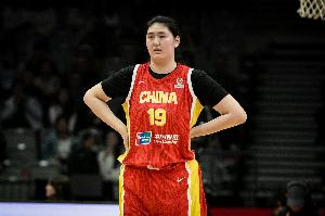 中国女篮集训:6人报到仅1人训练